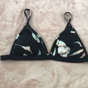 Women’s Roxy bikini top